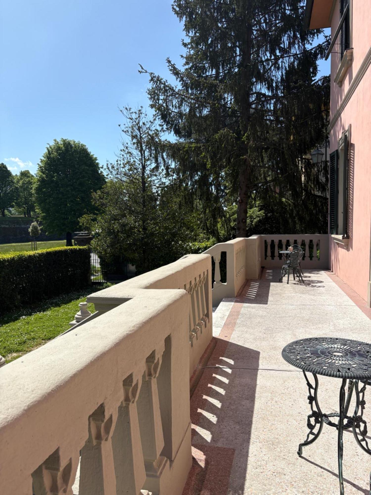 Villa Agnese B&B ลุคคา ภายนอก รูปภาพ